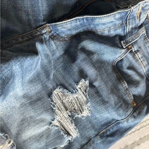 Universal thread Jean shorts